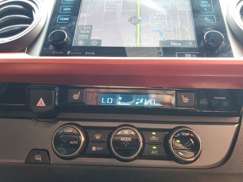 Used 2016 Toyota Tacoma 2WD Double Cab image 27