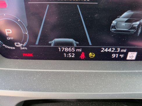 Certified 2024 Audi Q4 e-tron Premium Plus w/ Premium Plus AWD/4WD image 22