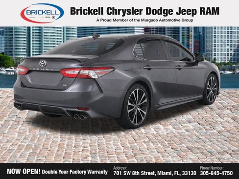 Used 2020 Toyota Camry SE w/ Convenience Package FWD image 4