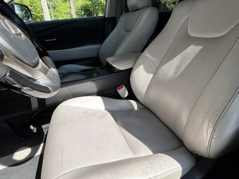 Used 2015 Lexus RX 450h FWD image 17