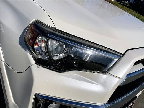 Used 2018 Toyota 4Runner Limited image 24