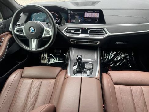 Used 2022 BMW X7 xDrive40i w/ M Sport Package AWD/4WD image 18