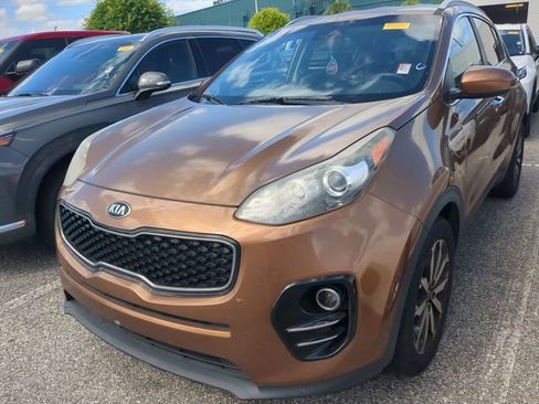 Used 2017 Kia Sportage EX image 2