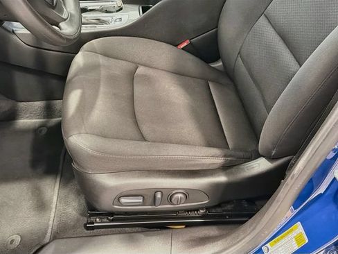 Used 2023 Chevrolet Malibu LT FWD image 17
