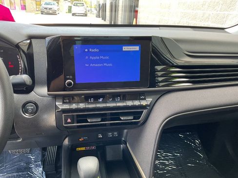Used 2025 Toyota Camry LE FWD image 23