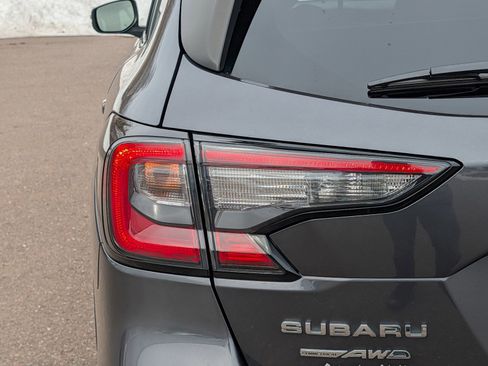 Used 2021 Subaru Outback Premium image 17