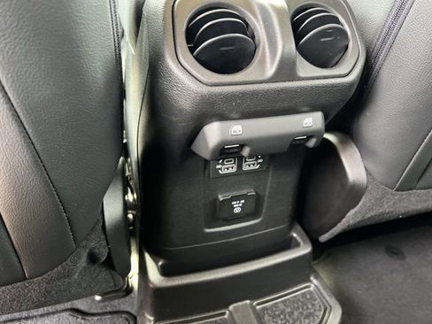 Used 2025 Jeep Wrangler Unlimited Sahara w/ Safety Group AWD/4WD image 21