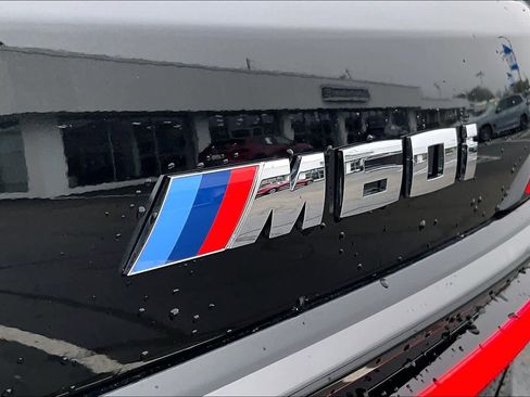 Used 2025 BMW X7 M60i image 32