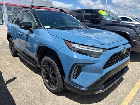 Used 2023 Toyota RAV4 XSE AWD/4WD image 11