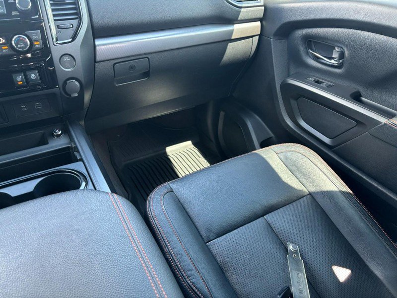 Used 2022 Nissan Titan PRO-4X w/ Pro-4x Convenience Package AWD/4WD image 14