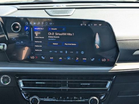 New 2025 Chevrolet Traverse LT w/ Enhanced Driving Package image 20