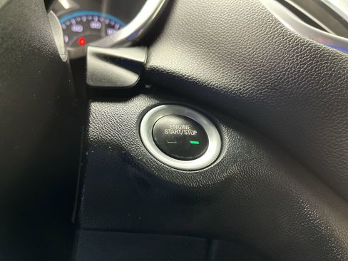 Used 2019 Chevrolet Equinox LT FWD image 20