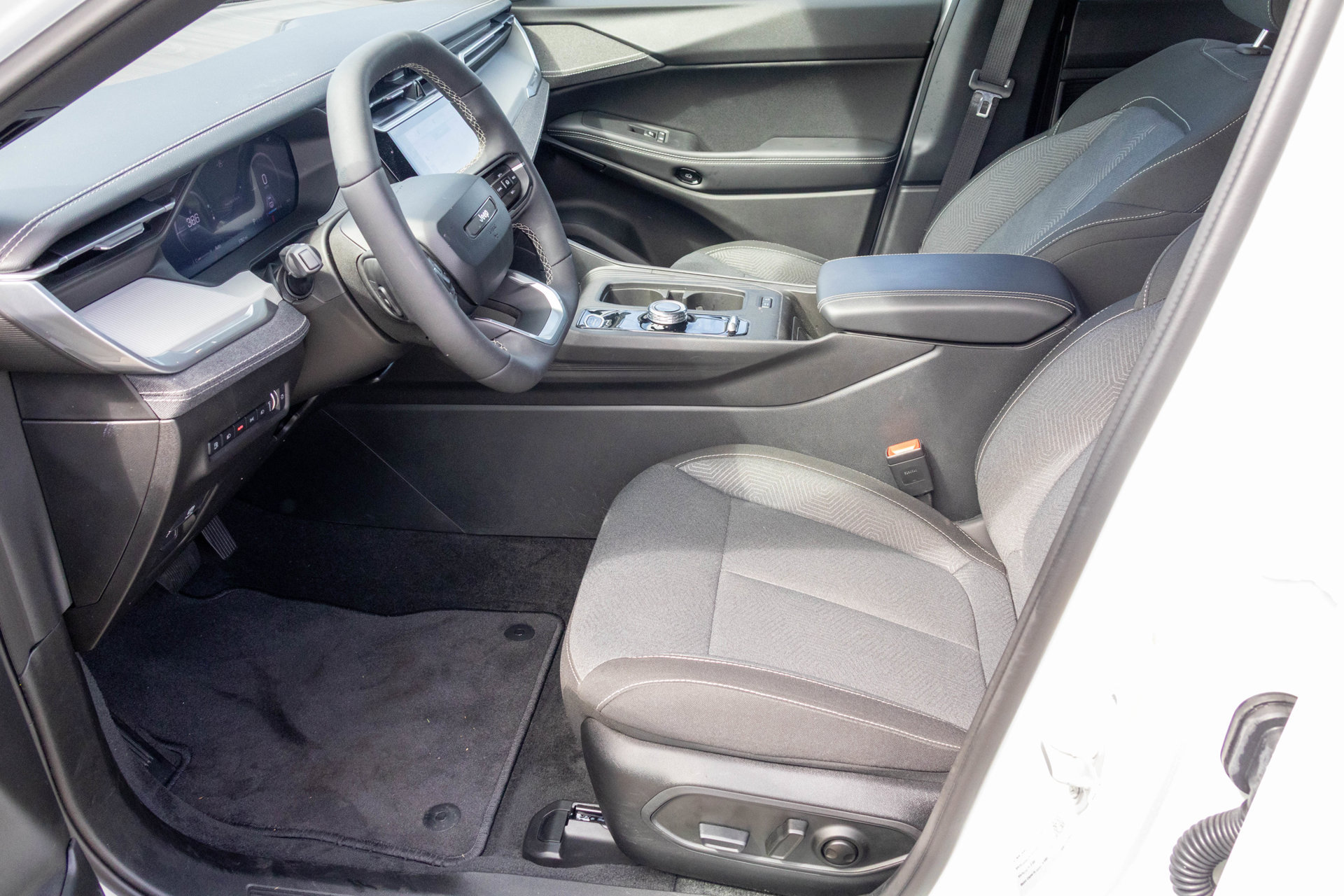 New 2026 Jeep Cherokee Laredo AWD/4WD image 4