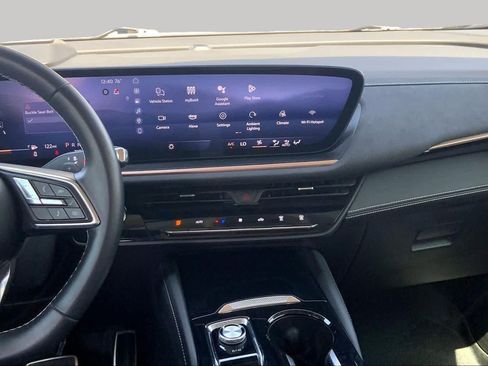 Used 2025 Buick Envision Sport Touring AWD/4WD image 7