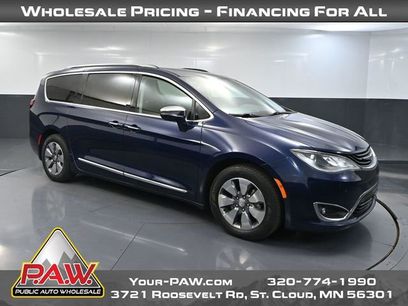 Used 2018 Chrysler Pacifica Limited w/ Advanced Safetytec Group