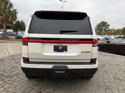 Used 2024 Lexus GX 550 image 10