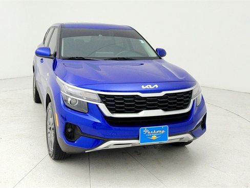 Used 2023 Kia Seltos LX image 9