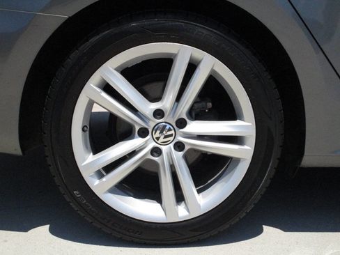 Used 2014 Volkswagen Passat TDI SEL Premium FWD image 24