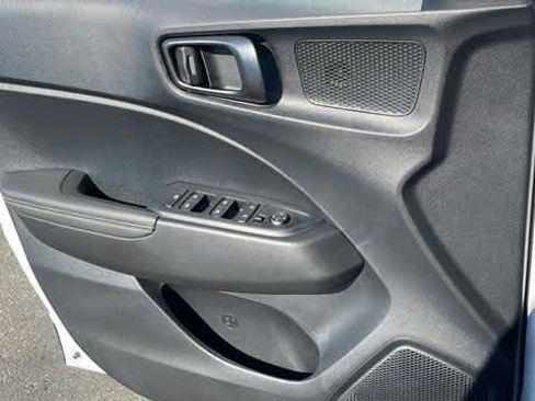 New 2025 Hyundai Venue Limited image 21