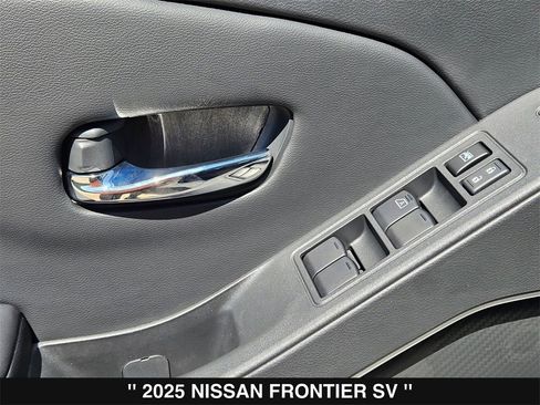 New 2025 Nissan Frontier SV w/ SV Convenience Package image 15