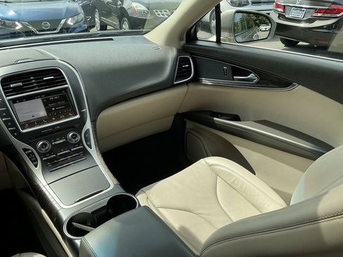 Used 2018 Lincoln MKX Reserve w/ Lincoln MKX Climate Package AWD/4WD image 17