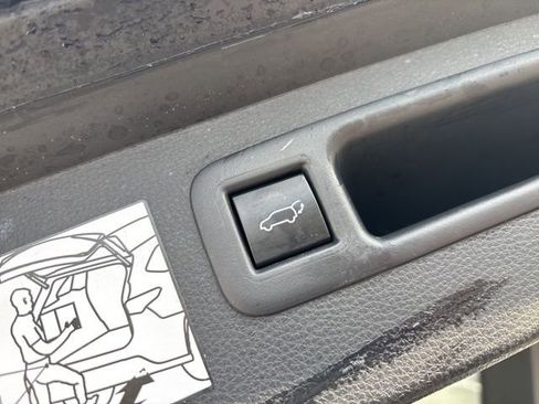 Used 2023 Toyota Highlander Platinum image 19