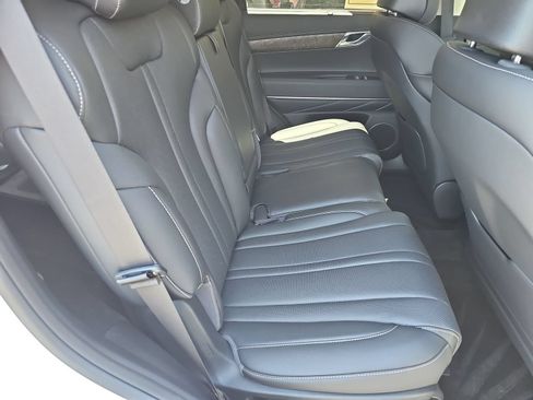 Certified 2024 Genesis GV80 2.5T AWD/4WD image 17