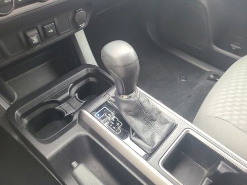 Used 2022 Toyota Tacoma SR5 image 28