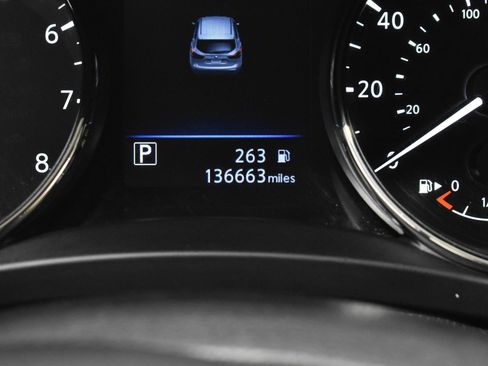 Used 2020 Nissan Rogue Sport SV w/ Technology Package FWD image 19