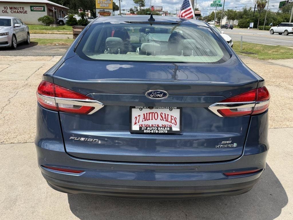 Used 2019 Ford Fusion SE FWD image 6