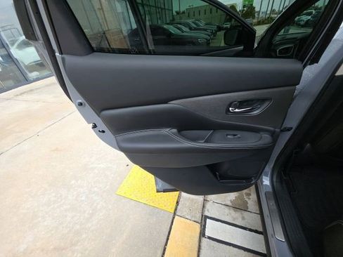 Used 2024 Nissan Murano SV w/ SV Midnight Edition Package image 23