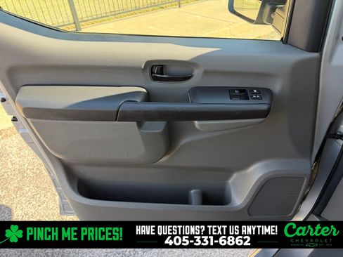 Used 2017 Nissan NV 3500 SL image 26