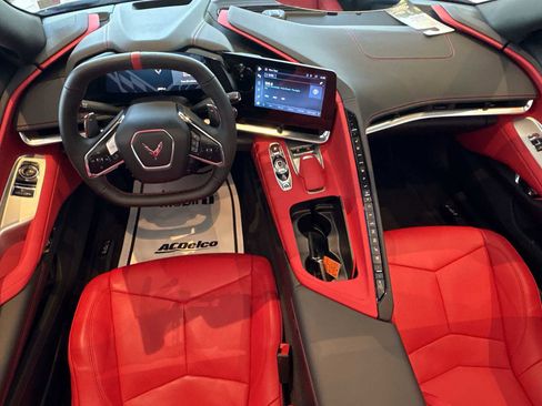 Used 2024 Chevrolet Corvette Stingray Preferred Cpe w/ Z51 Performance Package RWD image 19