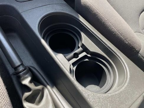 Used 2017 Nissan Frontier S image 21