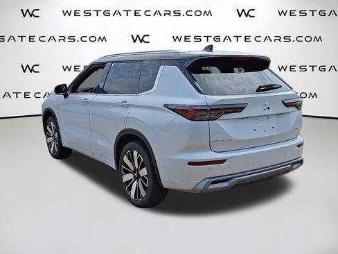 New 2025 Mitsubishi Outlander SEL image 4
