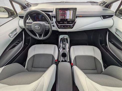 Used 2019 Toyota Corolla XSE image 18