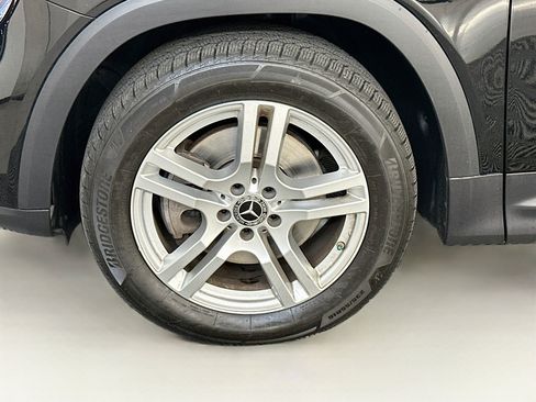 Used 2022 Mercedes-Benz GLB 250 4MATIC w/ Premium Package Lite image 37