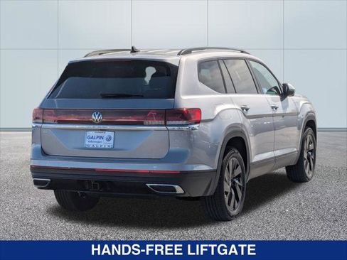 New 2026 Volkswagen Atlas SE FWD image 5