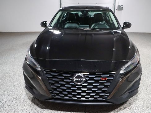 Used 2023 Nissan Altima 2.5 SR FWD image 4