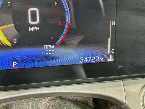 Used 2025 Chevrolet Trax LT w/ LT Convenience Package FWD image 19