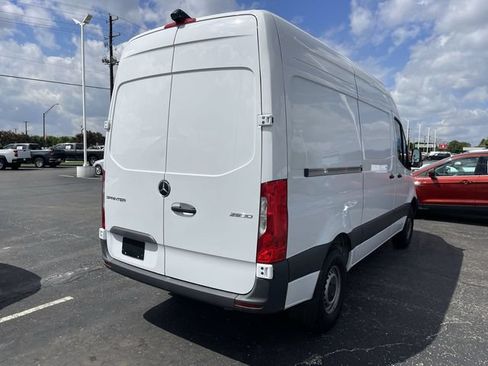 Used 2024 Mercedes-Benz Sprinter 2500 w/ Acoustic Package image 12