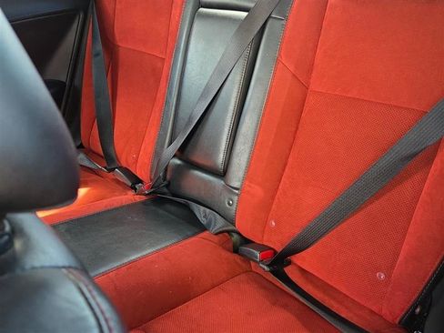 Used 2018 Dodge Challenger R/T Scat Pack w/ Leather Interior Group RWD image 6