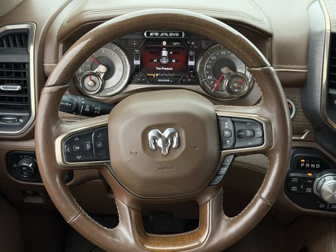 Used 2019 RAM 1500 Limited AWD/4WD image 17