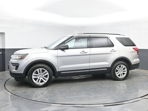 Used 2019 Ford Explorer XLT AWD/4WD image 11