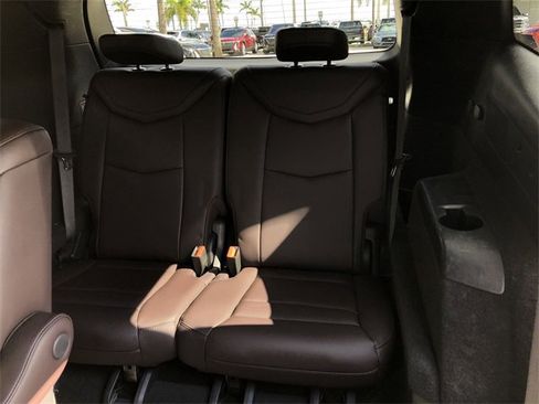 Certified 2020 Cadillac XT6 Premium Luxury image 31