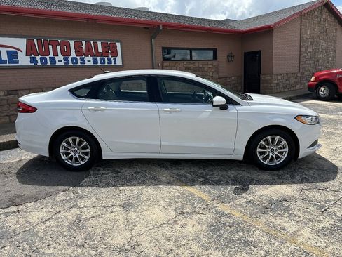 Used 2017 Ford Fusion S FWD image 10