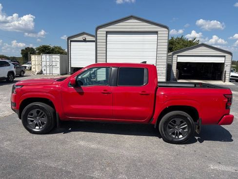 Used 2025 Nissan Frontier SV w/ SV Convenience Package AWD/4WD image 9