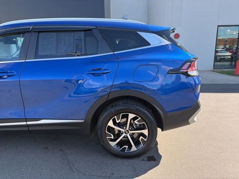 Used 2023 Kia Sportage EX image 9