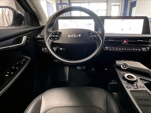 Used 2024 Kia EV6 Light AWD/4WD image 17