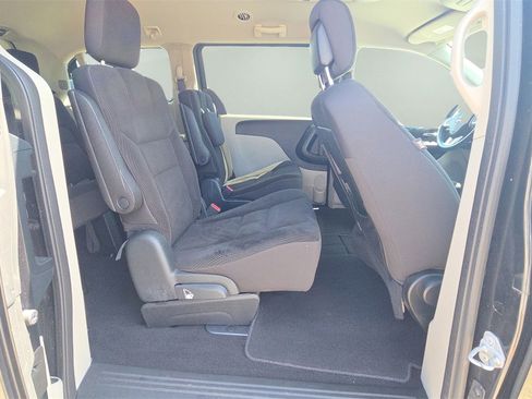 Used 2017 Dodge Grand Caravan SE w/ Power Window Group image 14
